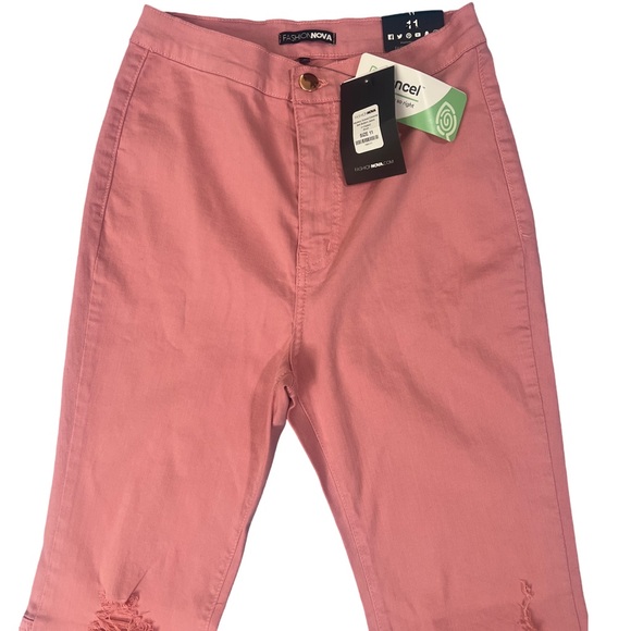 Fashion Nova extreme flare leg pants blush pink size 11 women’s distressed NWT - Picture 6 of 11